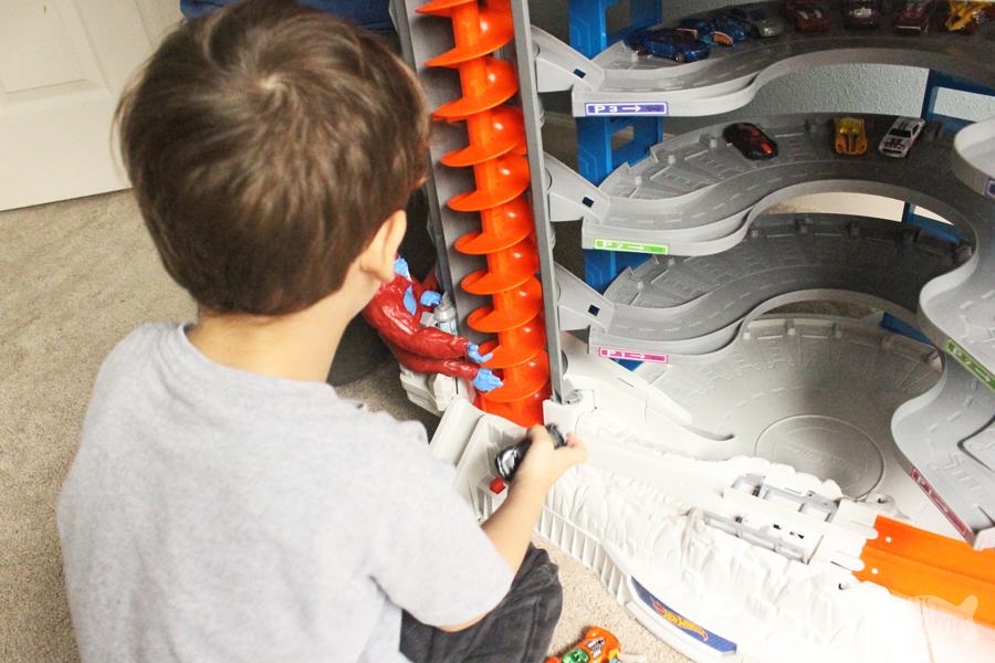 Playing with dad is a great time for bonding and hands-on education that sticks. Here are 7 ways playing with dad is educational with Hot Wheels | parenting | father and son | fun for boys | #parenthood #handsoneducation #earlychildhoodeducation #educationalactivities #dadandboys #fatherandson #indooractivities #sentimentalparenting #positiveparenting #gentleparenting making education stick #learningactivities #makingmemories #hotwheels