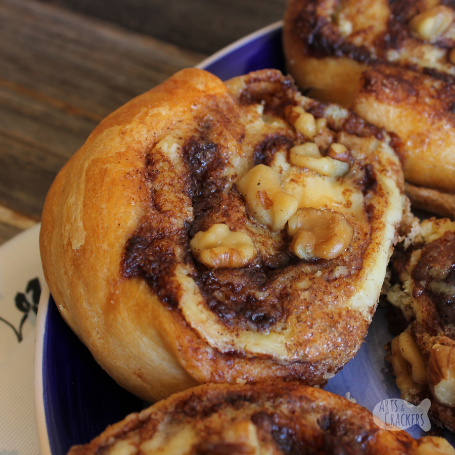 Be the talk of the Brunch with this drool-worthy Cheese Danish Cinnamon Roll recipe, combining a creamy Cheese Danish filling with classic Cinnamon Rolls | Breakfast Recipe | Dessert | Crescent Rolls | Pastry | #recipe #brunchrecipe #cinnamonrolls #breakfastrecipe #foodgawker #foodie