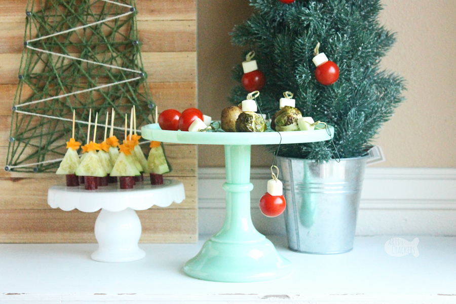 Make the holidays special with this Edible Trees and Ornaments Christmas Appetizer, perfect for parties and a healthy kid-friendly snack | Christmas food | Christmas appetizer | Christmas party | Holiday party food | Christmas snacks for kids | Holiday food | Edible crafts | Fun food | String Cheese | Gluten-Free Appetizer #glutenfree #funfood #Christmas #foodblog