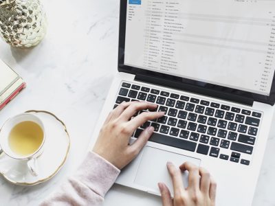 Tidy up your email inbox and learn how to mass delete emails in Gmail with these helpful tidy up your inbox tips | organize | email maintenance | tidying up | Konmari | organize emails | Gmail platform | blogging | work from home | working mom #tidyup #organize #emails #businesstips